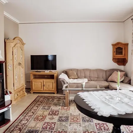 Haeuschen Am Waldrand Vakantiehuis *